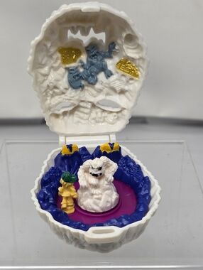 1993 McDonald's Bluebird Mighty Max Snow monster Yeti Toy